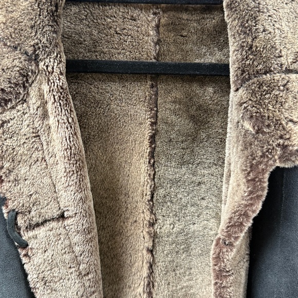 Women's Black and Brown Shearling Coat - Picture 3 of 4